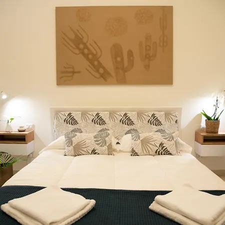 Apartment House Domusella *