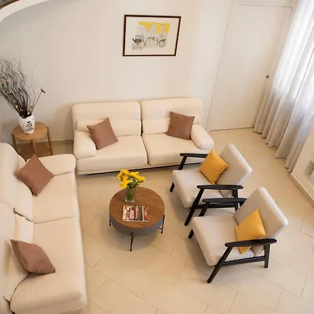 House Domusella *